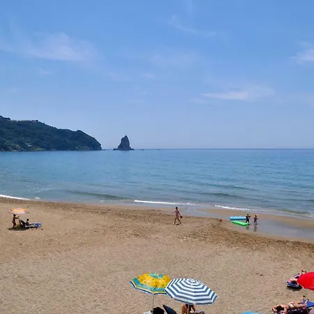 Yannis On The Of Agios Gordios In Corfu Appartamento